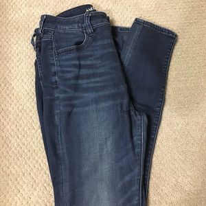 *SOLD*American Eagle Super Hi-Rise Jegging